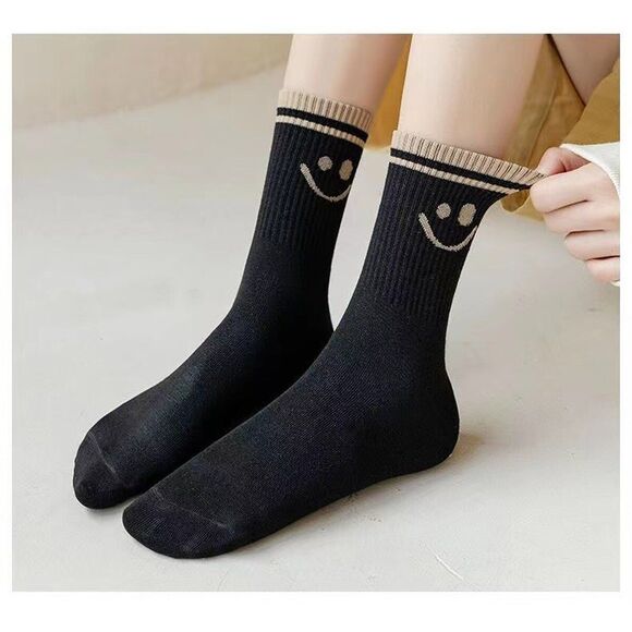 Women's 5 Pairs Cute Smiley Face Crew Socks, Comfy Daily All Season Socks - Picture 5 of 13